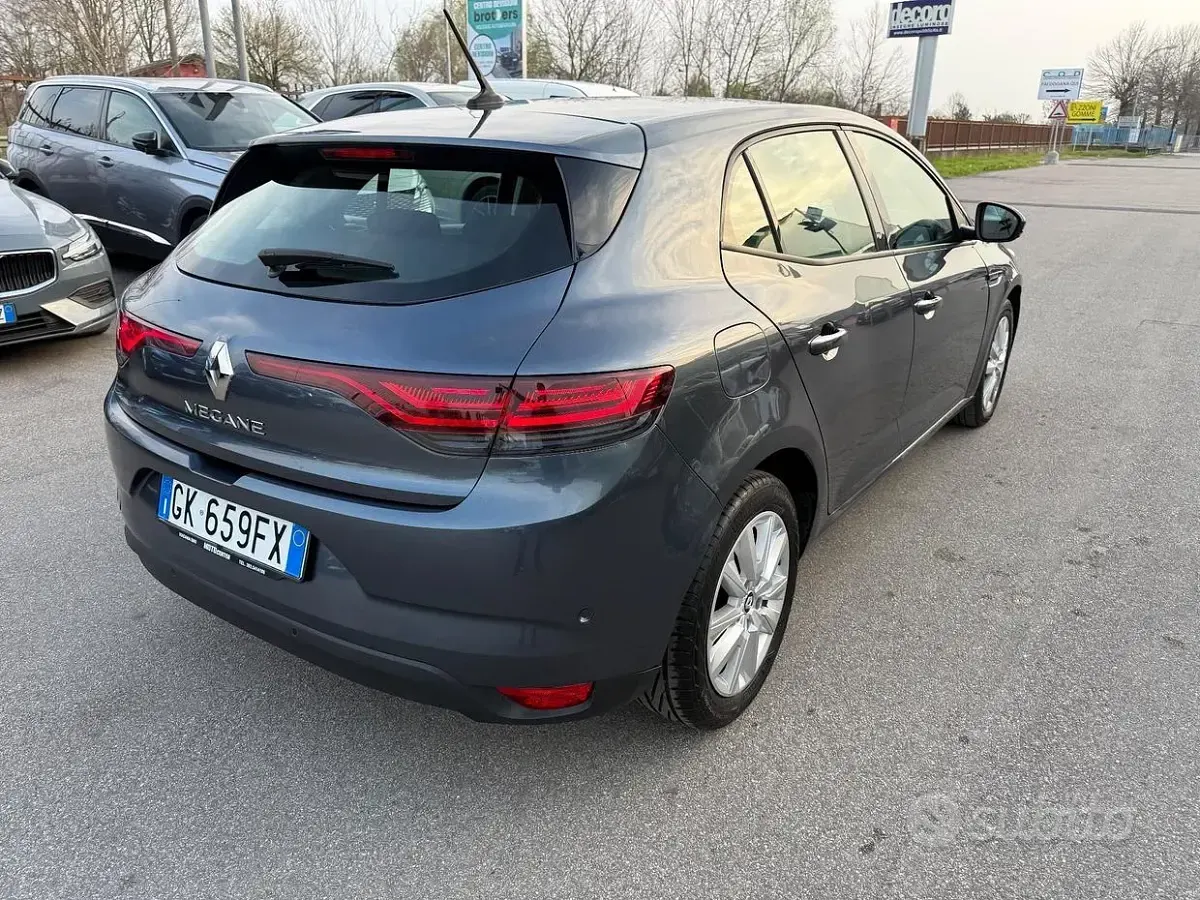 Usata Renault Mégane II Equilibre 116 CV (85 kW) 2022 Grigio Berlina