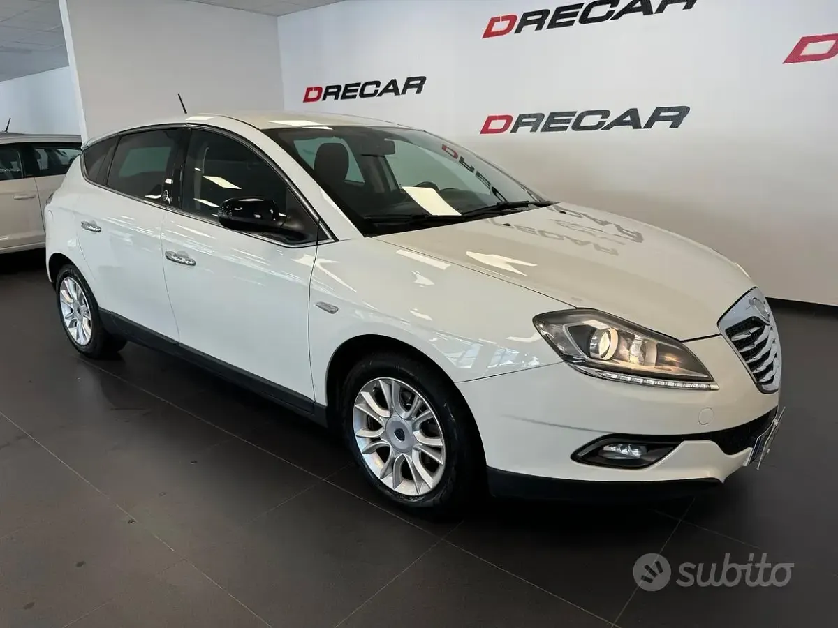 Usata Lancia Delta Silver 120 CV (88 kW) 2012 Bianco Utilitaria