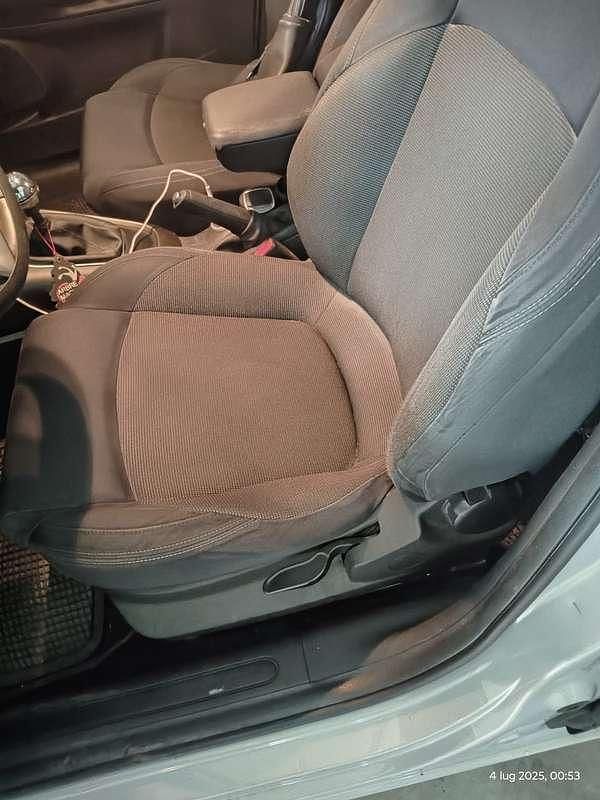 Usata Alfa Romeo Giulietta Distinctive 105 CV (77 kW) 2015 Argento Utilitaria