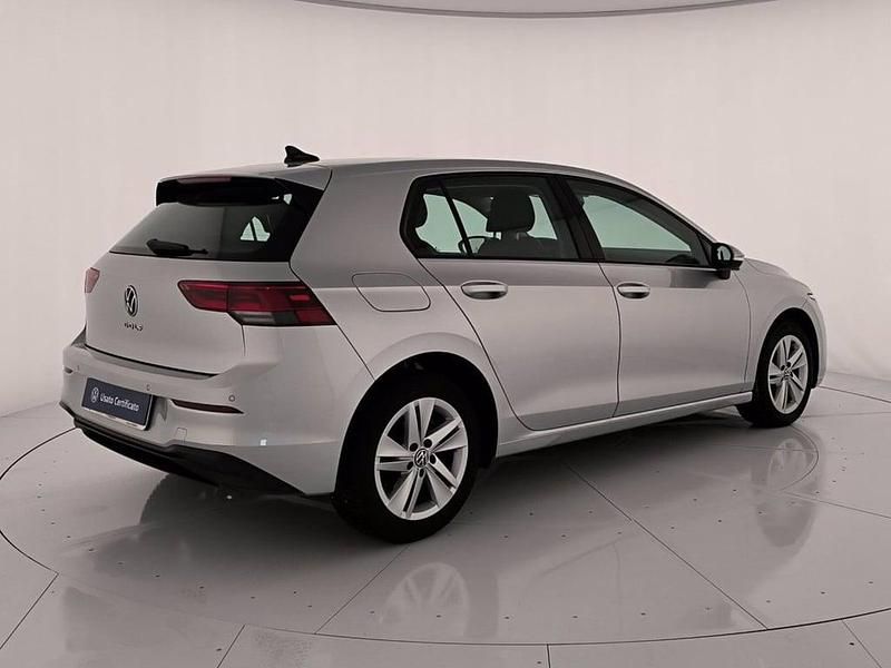 Occasion VW Golf VIII Life 116 ch (85 kW) 2022 Argent Berline