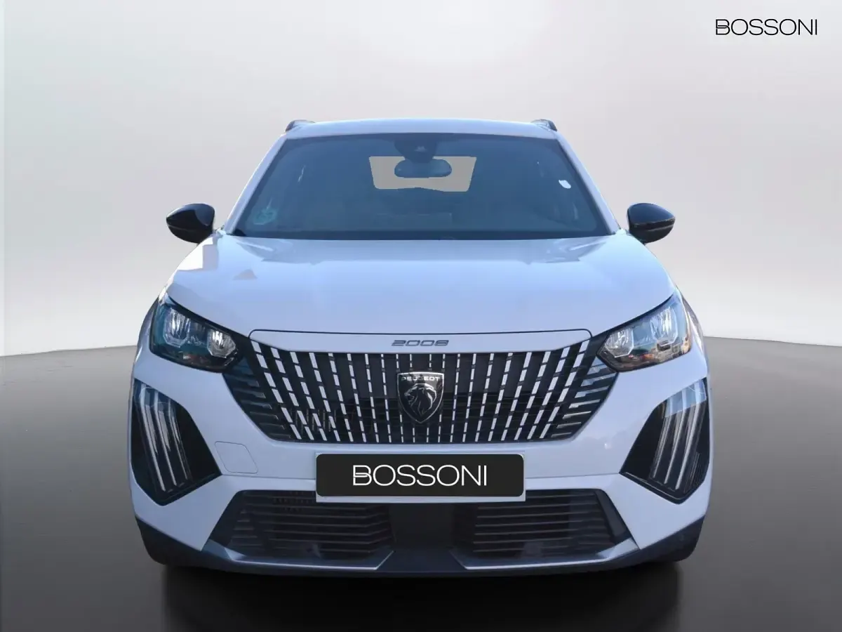 Usata Peugeot 2008 Allure 101 CV (74 kW) 2025 Bianco SUV