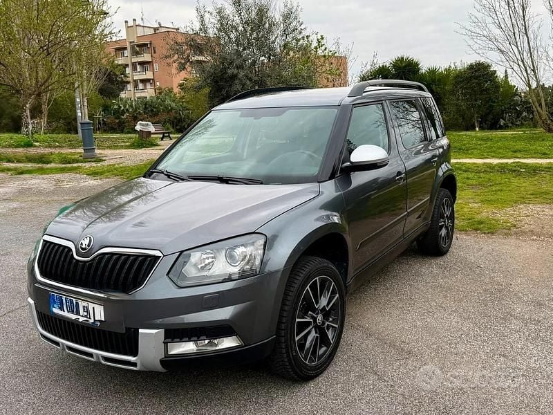 Usata Skoda Yeti Outdoor Design Edition 150 CV (110 kW) 2017 Grigio SUV