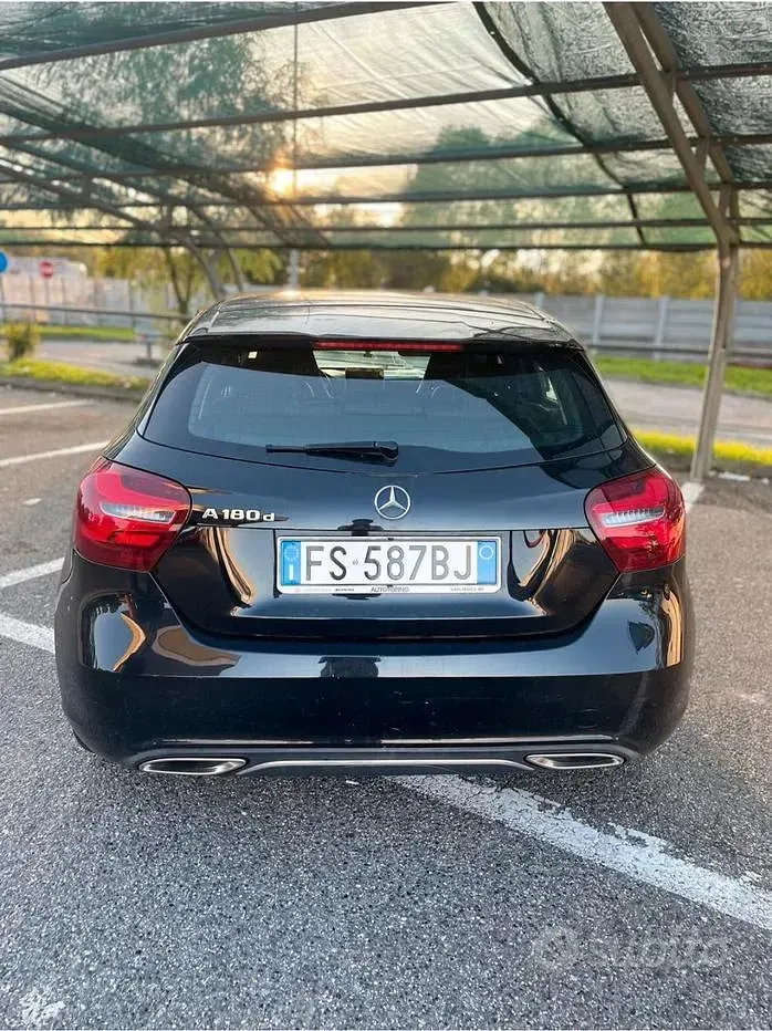 Usata Mercedes 180 109 CV (80 kW) 2018 Berlina