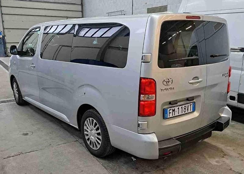 Usata Toyota Proace Verso 150 CV (110 kW) 2017 Argento Station wagon