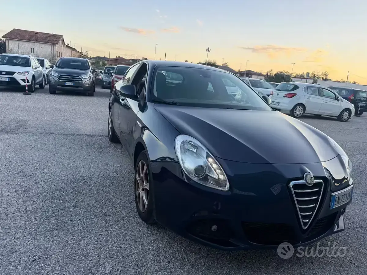 Usata Alfa Romeo Giulietta Progression 105 CV (77 kW) 2012 Nero Utilitaria
