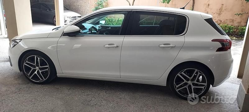Usata Peugeot 308 Allure 116 CV (85 kW) 2018 Bianco Berlina
