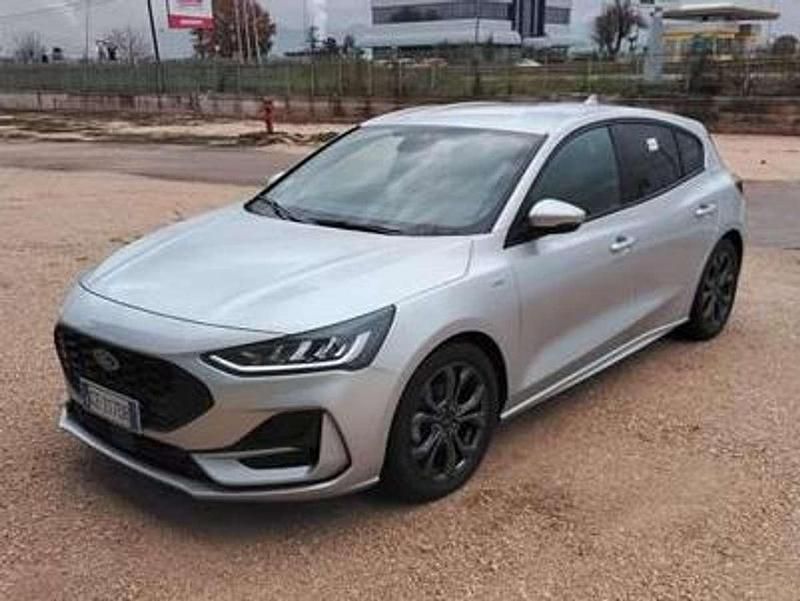 Argento Usata 2025 Ford Focus ST-Line Tre volumi | 22.500 € (Ottimo prezzo) - Immagine 1/4