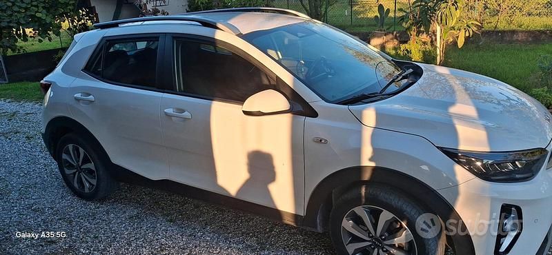 Usata Kia Stonic Urban 84 CV (61 kW) 2022 Bianco SUV