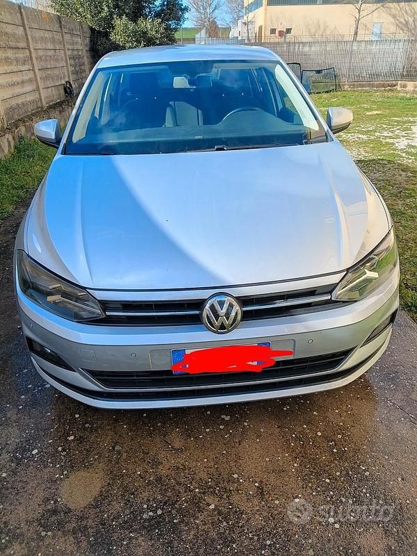 Usata VW Polo Comfortline 95 CV (69 kW) 2018 Grigio Utilitaria