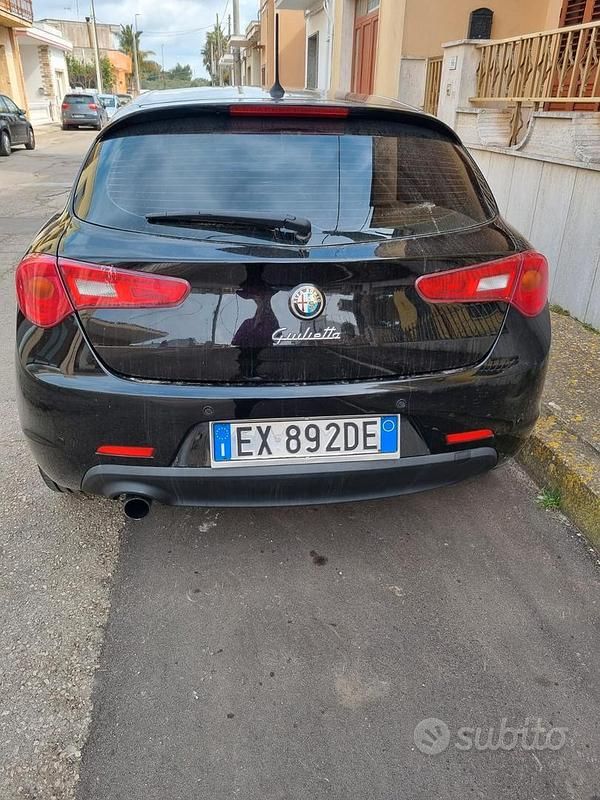 Usata Alfa Romeo Giulietta 105 CV (77 kW) 2015 Nero Utilitaria
