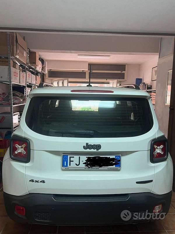 Usata Jeep Renegade Limited 140 CV (102 kW) 2017 Bianco SUV