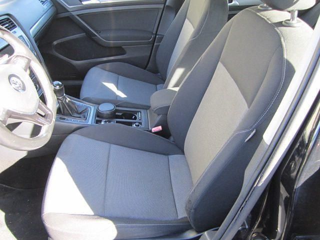 Usata VW Golf Sportsvan 89 CV (65 kW) 2018 Grigio Monovolume