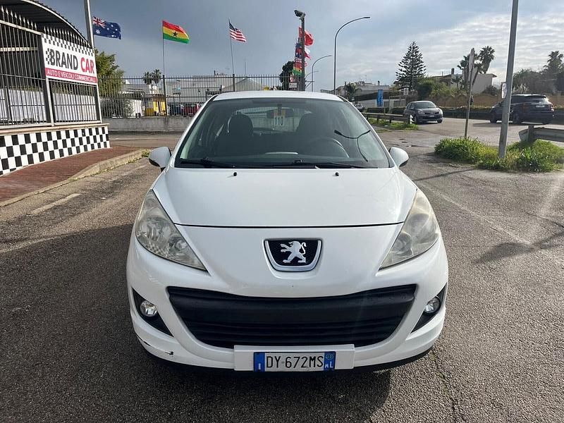 Usata Peugeot 207 73 CV (53 kW) 2010 Bianco Berlina