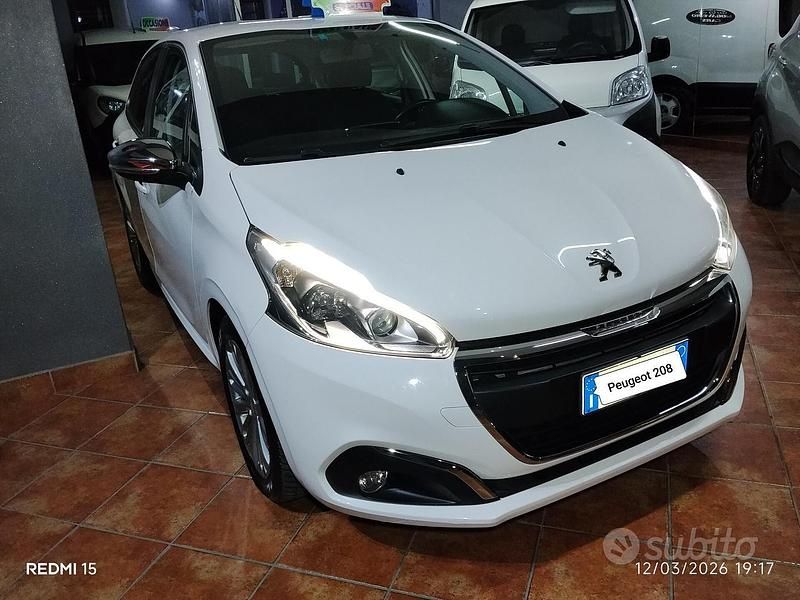 Usata Peugeot 208 Allure 85 CV (62 kW) 2018 Bianco Utilitaria