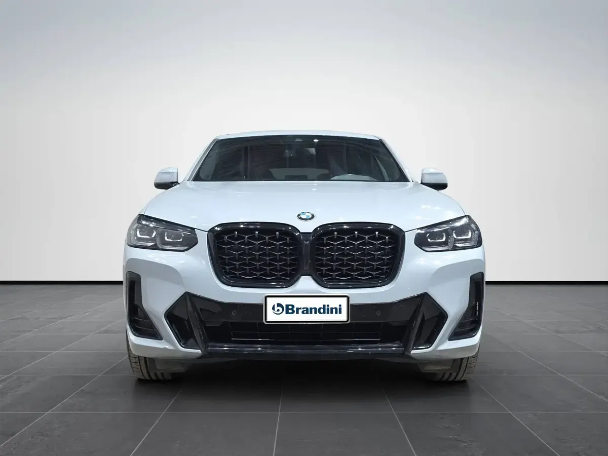 Usata BMW X4 M Sport 190 CV (139 kW) 2023 Brooklyn grey metallic SUV