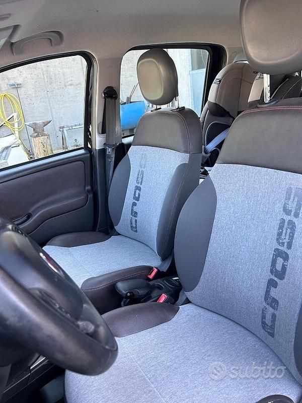 Usata Fiat Panda Cross Cross 95 CV (69 kW) 2016 Nero Utilitaria
