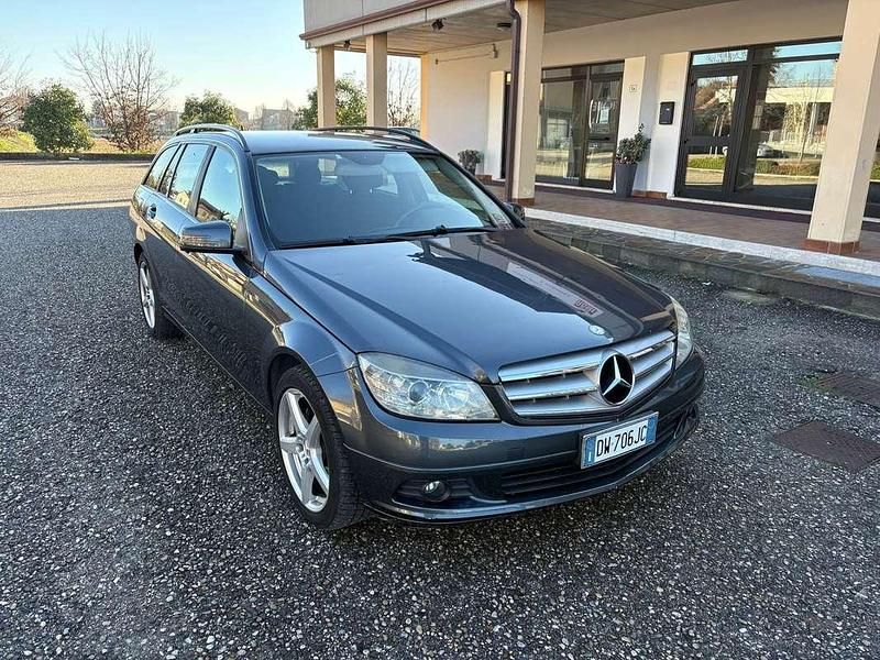 Usata Mercedes C220 Avantgarde 170 CV (125 kW) 2009 Grigio Station wagon