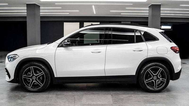 Usata Mercedes GLA200 Premium 150 CV (110 kW) 2022 Bianco perlato metall SUV