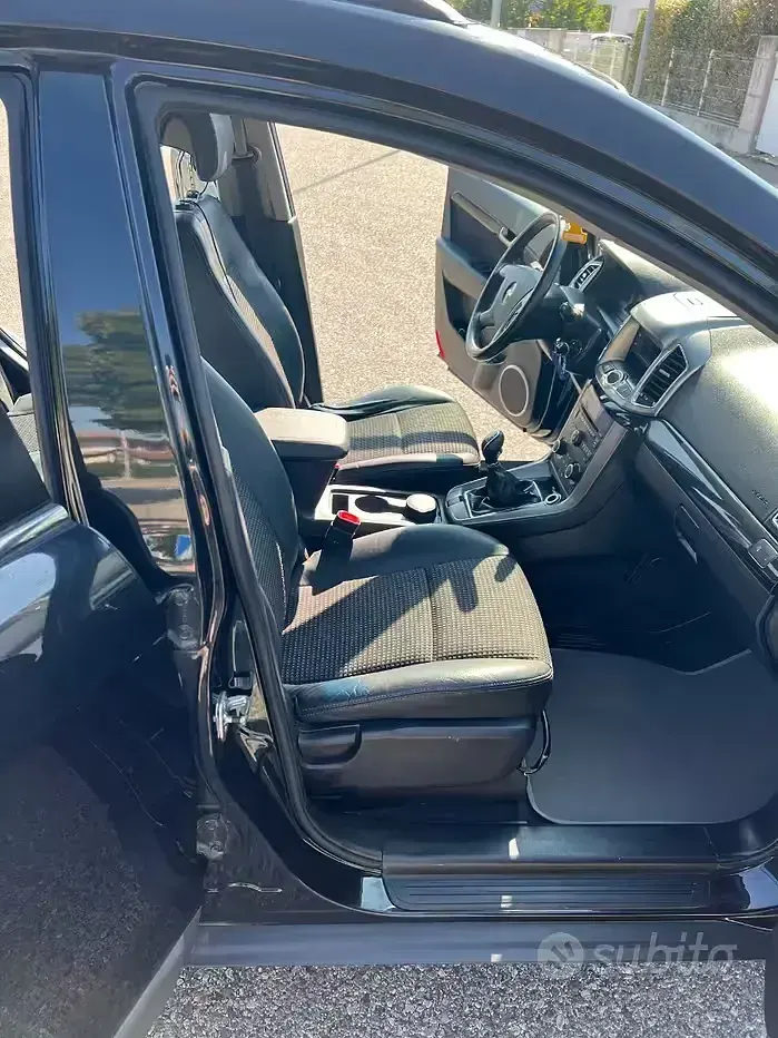 Usata Chevrolet Captiva 163 CV (119 kW) 2011 Nero SUV