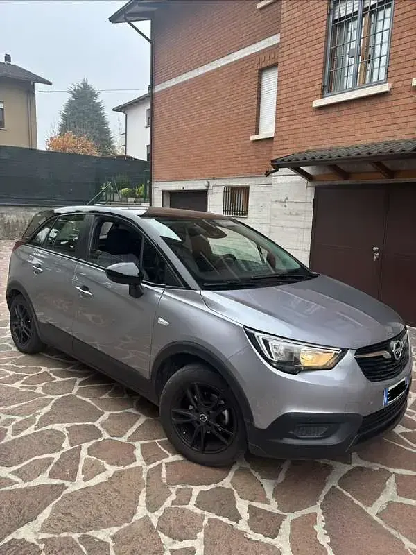 Usata Opel Crossland X Innovation 83 CV (61 kW) 2020 Grigio SUV