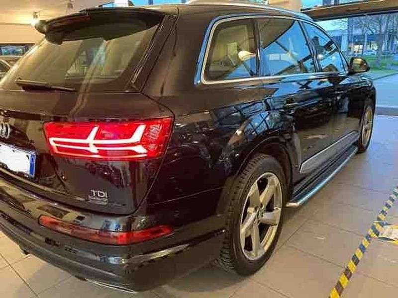 Usata Audi Q7 Sport 272 CV (200 kW) 2018 Blu/azzurro SUV