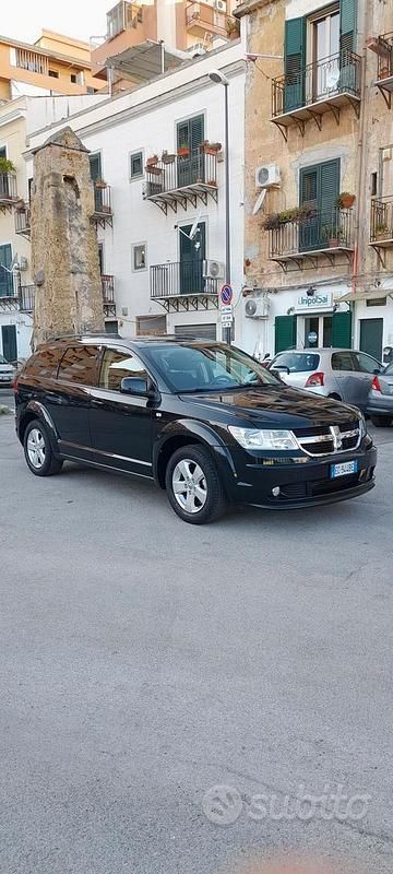 Usata Dodge Journey 140 CV (102 kW) 2010 Nero SUV