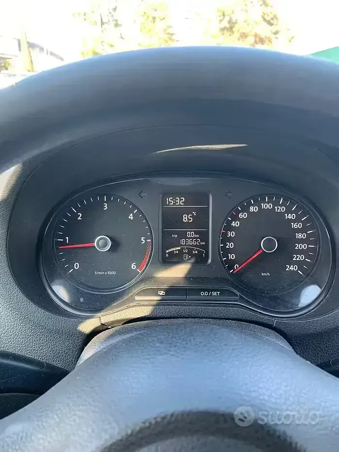 Usata VW Polo 60 CV (44 kW) 2013 Nero Utilitaria