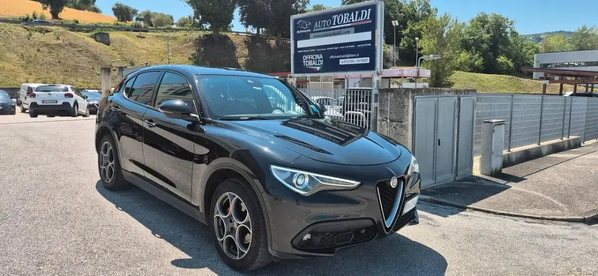 Usata Alfa Romeo Stelvio Executive 210 CV (154 kW) 2018 Nero SUV