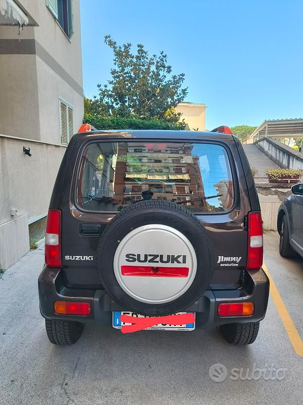 Second-hand Suzuki Jimny 85 CP (62 kW) 2016 Maro SUV