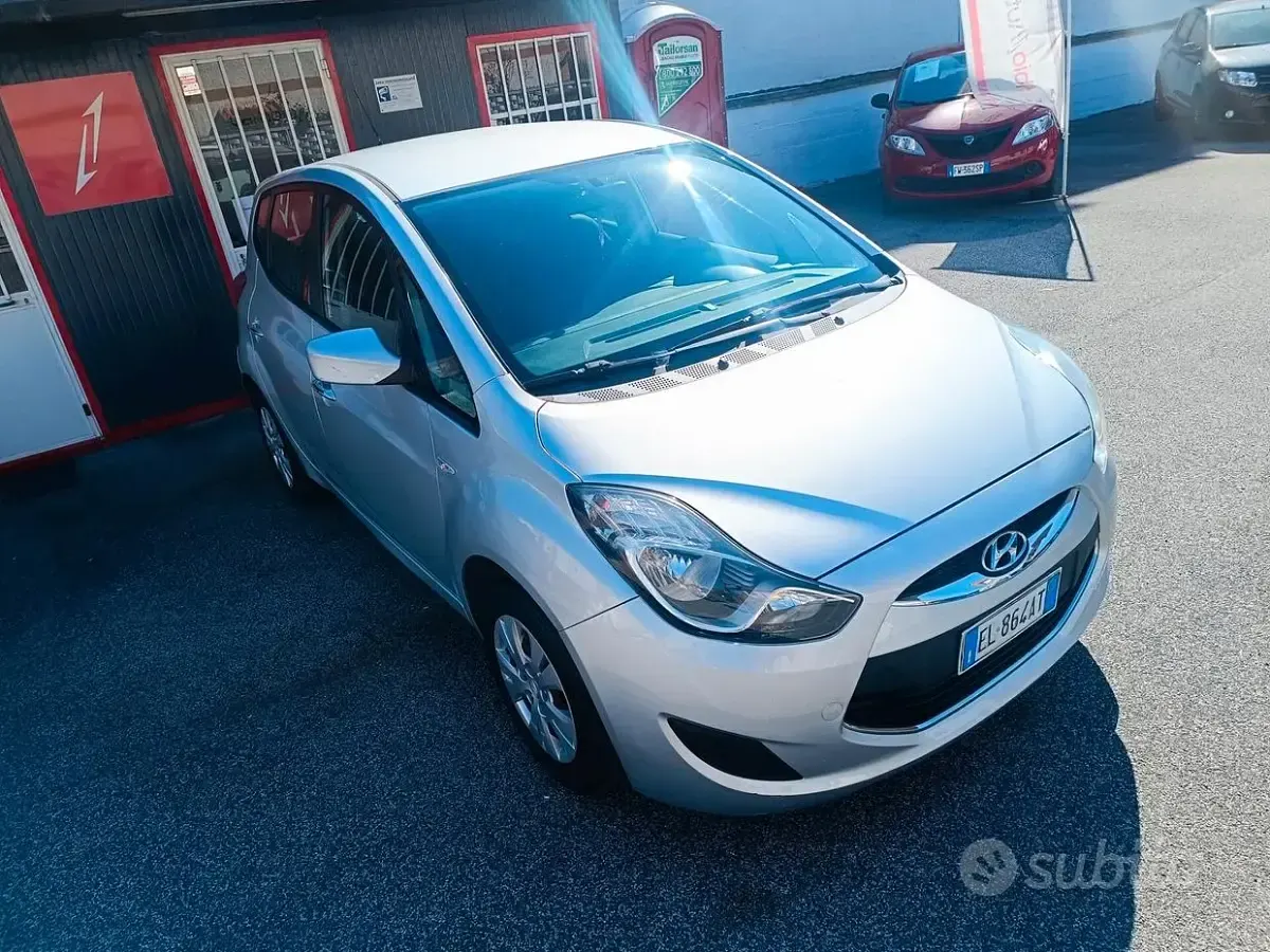 Usata Hyundai ix20 Classic 90 CV (66 kW) 2012 Grigio Utilitaria