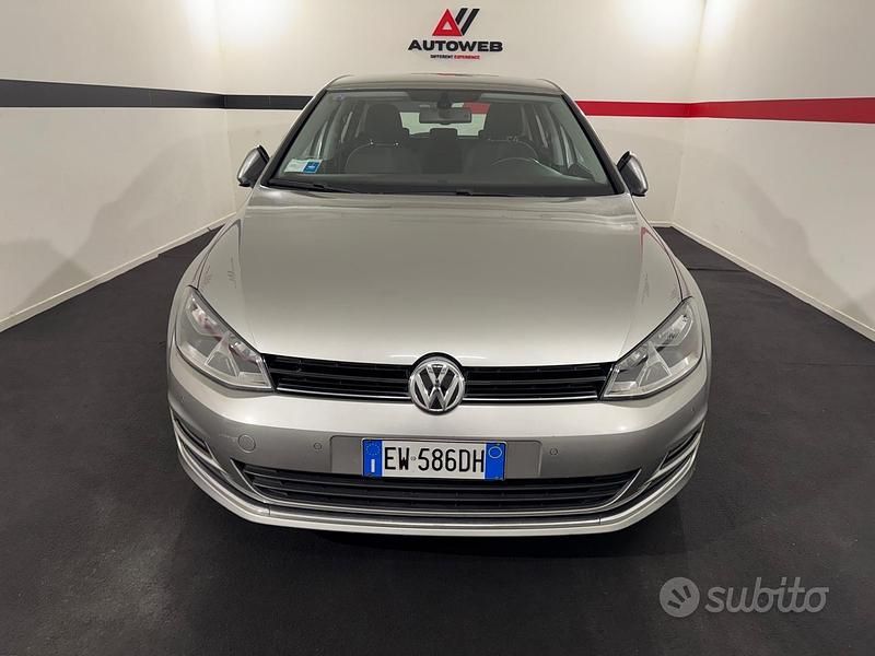 Usata VW Golf VII Highline 105 CV (77 kW) 2014 Beige Berlina