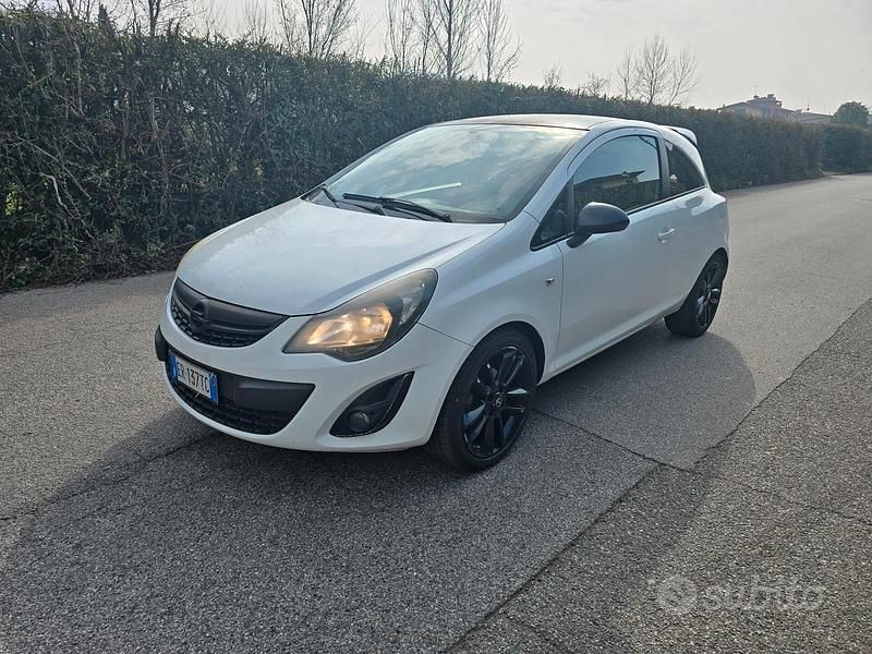 Usata Opel Corsa 95 CV (69 kW) 2014 Bianco Utilitaria