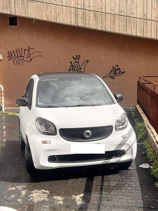 Usata 2015 Smart ForTwo Coupé Due volumi | 9000 € (Buon prezzo) - Immagine 1/3