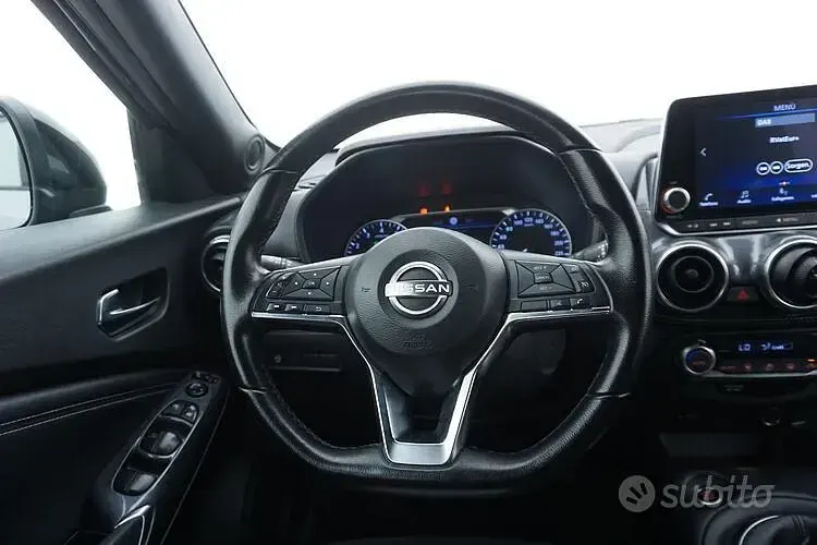 Usata Nissan Juke N-Connecta 114 CV (83 kW) 2023 Grigio SUV
