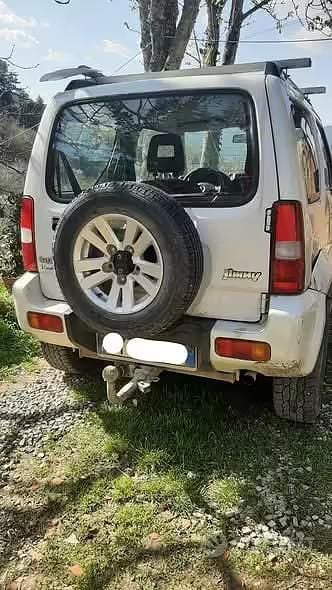 Usata Suzuki Jimny 2009 Bianco SUV