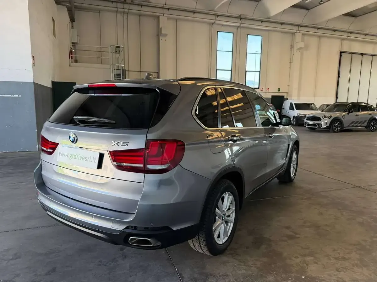 Usata BMW X5 313 CV (230 kW) 2017 Grigio scuro metallizzato SUV