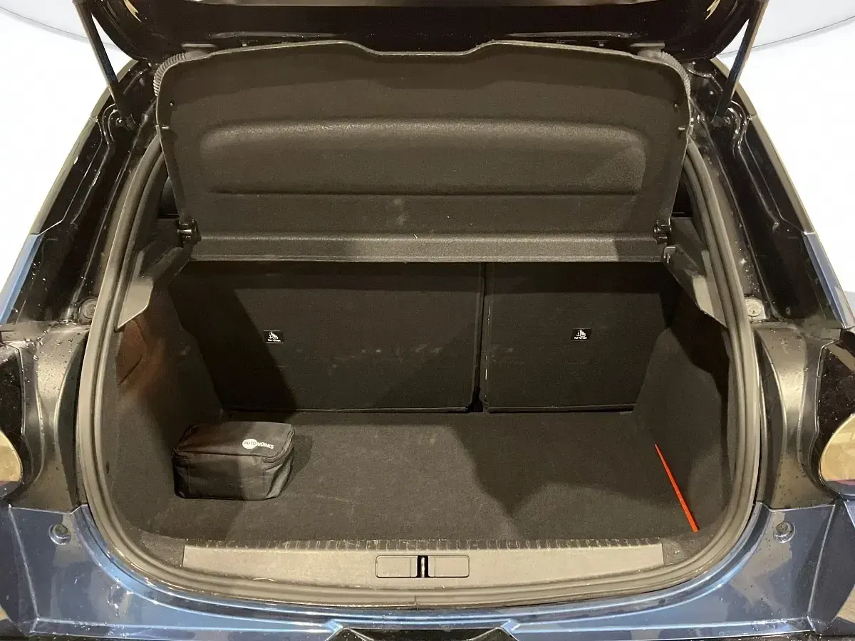 Usata Lancia Ypsilon 100 CV (73 kW) 2025 Blu Utilitaria