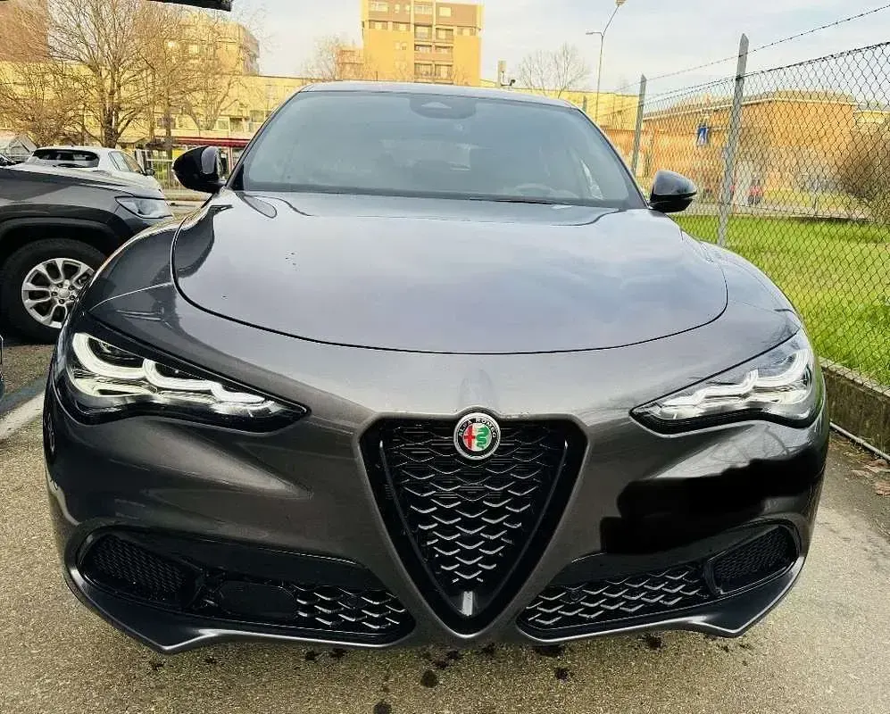 Usata Alfa Romeo Stelvio Veloce 209 CV (153 kW) 2024 SUV