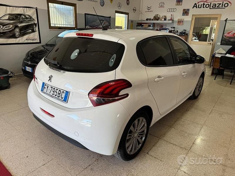 Usata Peugeot 208 Allure 101 CV (74 kW) 2019 Bianco Utilitaria