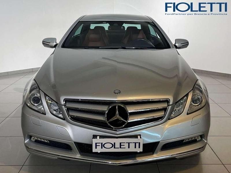 Usata Mercedes E250 204 CV (150 kW) 2009 Argento Coupé