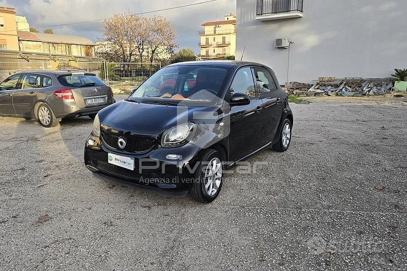Usata Smart ForFour Passion 71 CV (52 kW) 2014 Nero Utilitaria