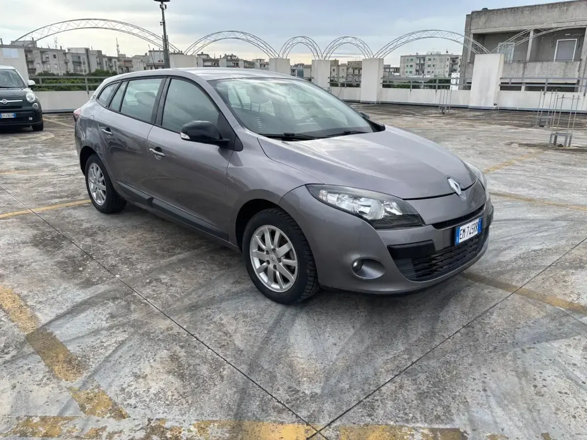 Usata Renault Mégane GT Line GT-Line 110 CV (80 kW) 2012 Grigio Station wagon