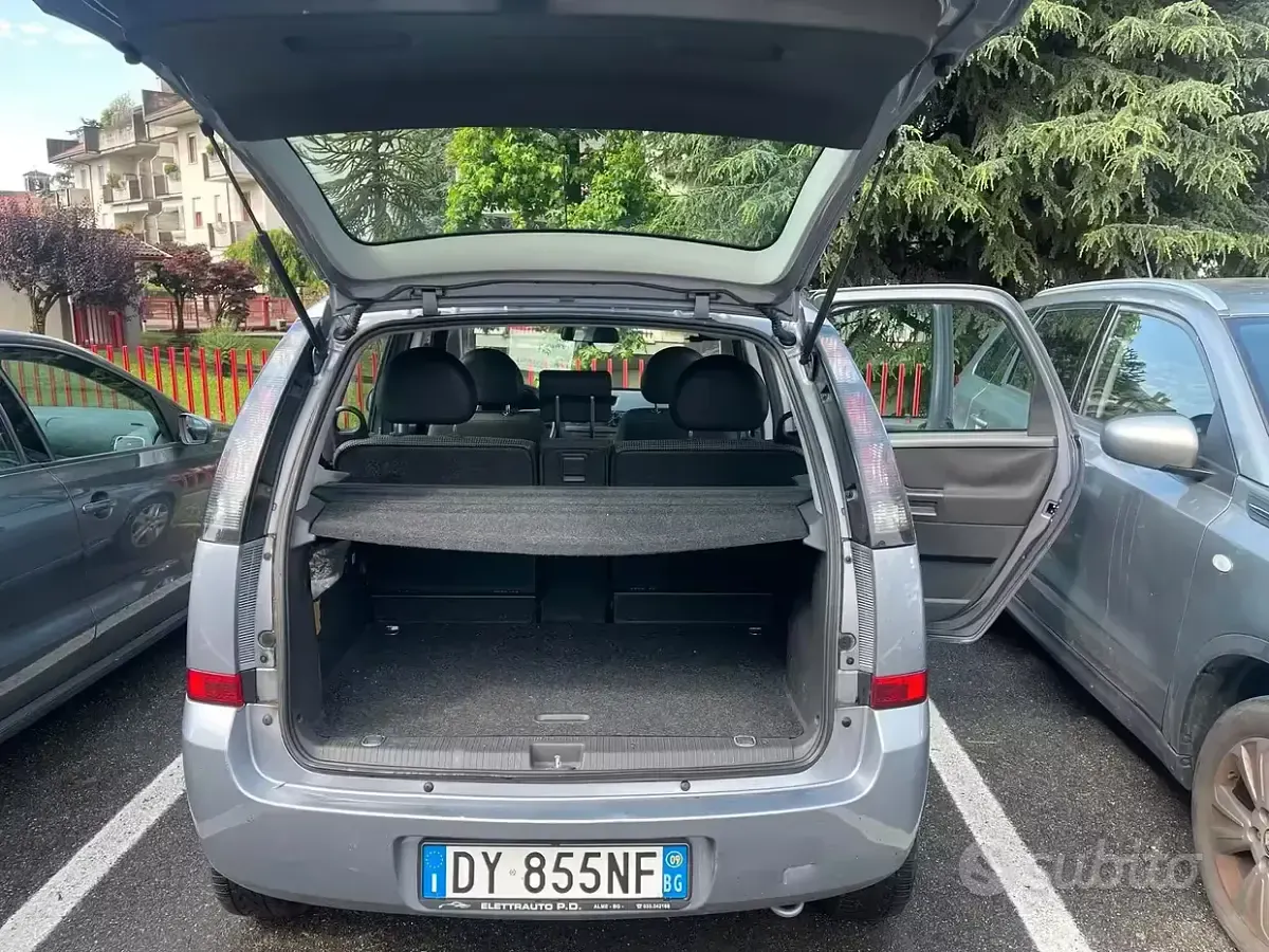 Usata Opel Meriva 90 CV (66 kW) 2009 Grigio Monovolume