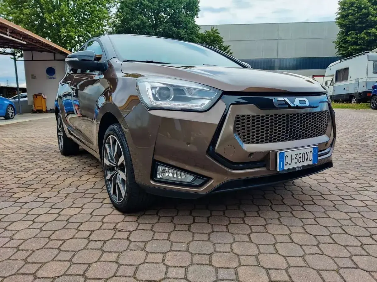 Usata EVO Evo 3 113 CV (83 kW) 2022 Marrone SUV