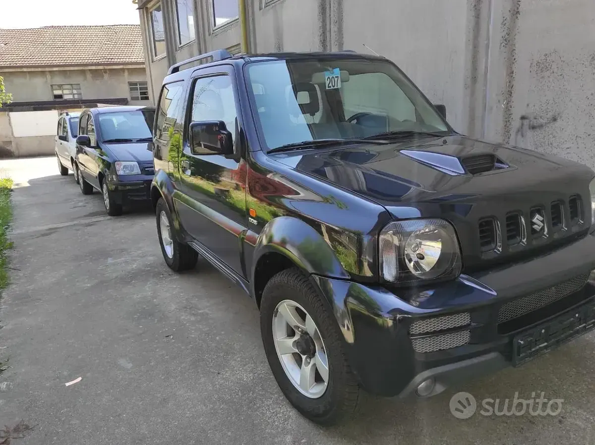 Usata Suzuki Jimny 86 CV (63 kW) 2011 SUV
