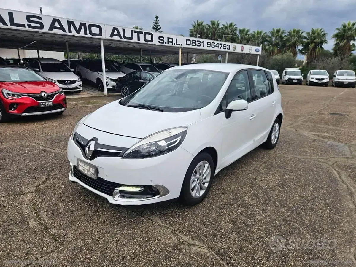 Usata Renault Scénic LIMITED 110 CV (80 kW) 2014 Bianco Monovolume