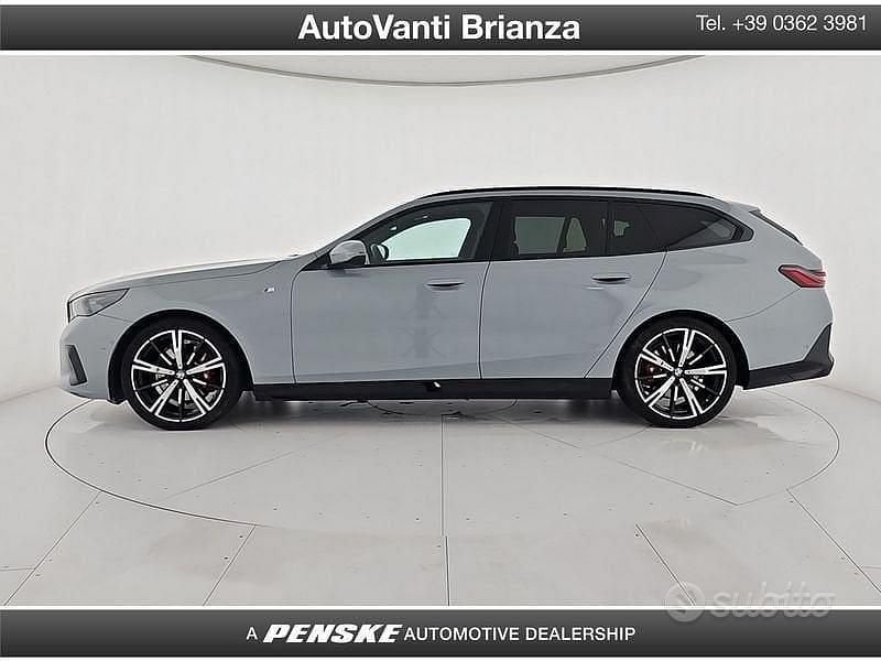 Usata BMW 520 M Sport 197 CV (144 kW) 2024 Grigio Station wagon