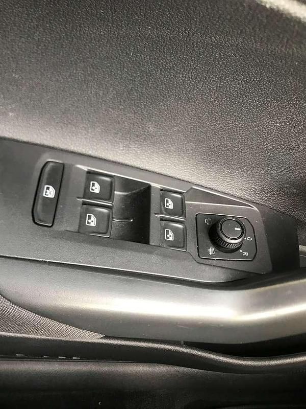 Usata VW Polo Comfortline 80 CV (58 kW) 2019 Argento Utilitaria