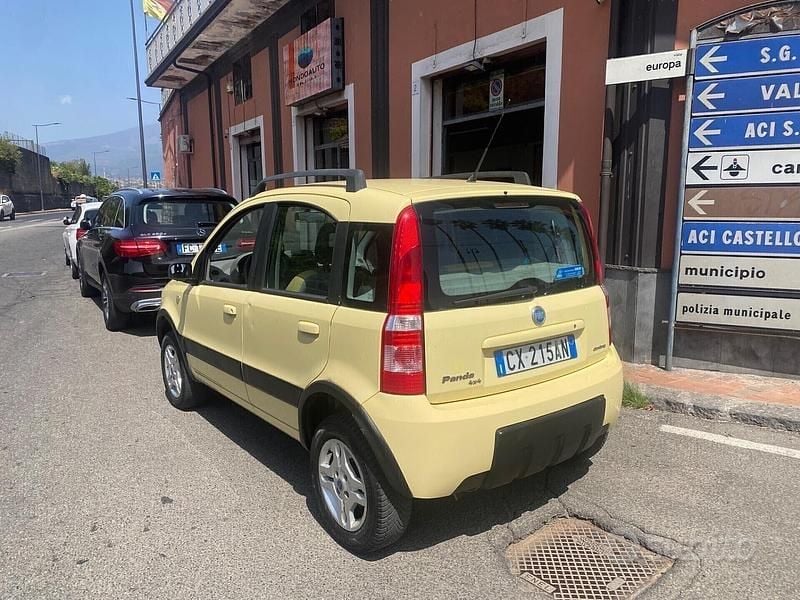 Usata Fiat Panda 4x4 Climbing 60 CV (44 kW) 2007 Giallo Utilitaria