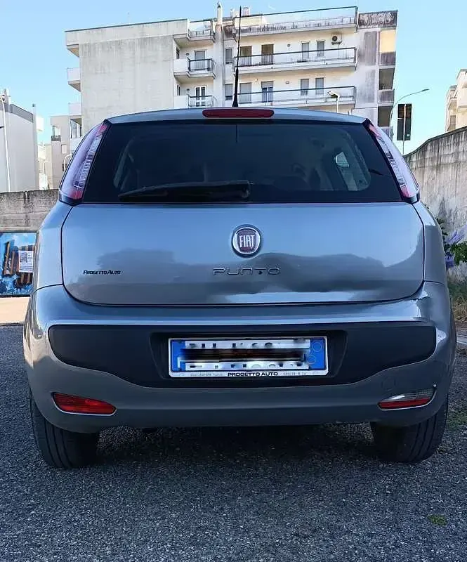 Usata Fiat Grande Punto Active 75 CV (55 kW) 2010 Utilitaria